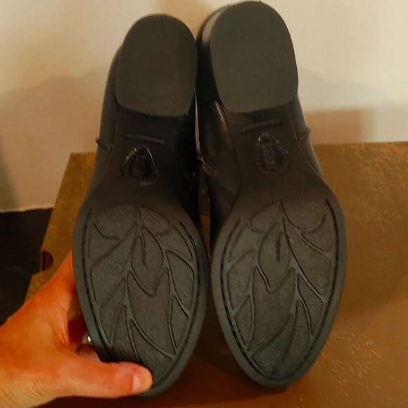 Born "Hayley" Boot - Picture 5 of 7